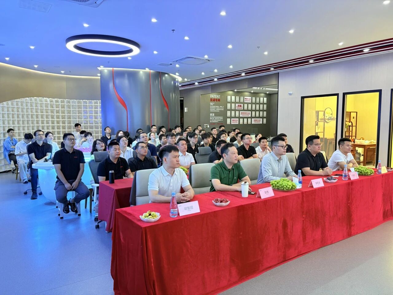 9.3從閱兵看中國智造底氣！智火柴以油品監(jiān)測(cè)實(shí)力護(hù)航 “國之重器” 圖1